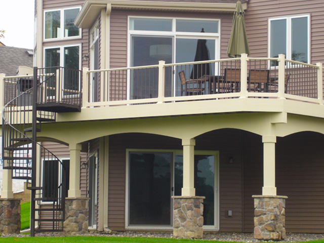 Deck, Porch and Outdoor Living construction, refurbishing and remodelling services from Driftwood Builders.